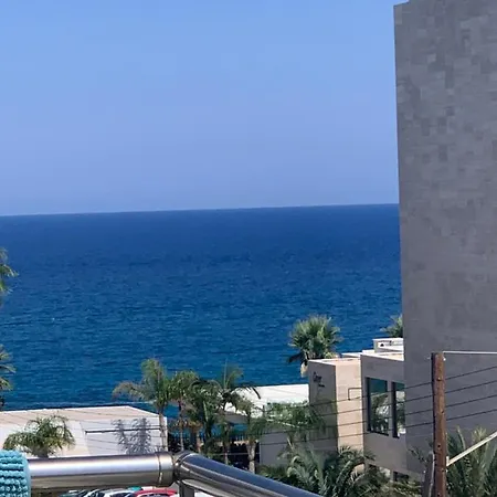 One-bedroom Apartment, 30m From The Apartment