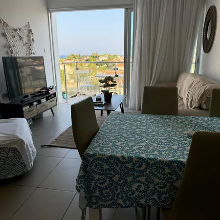 One-bedroom Apartment, 30m From The Apartment