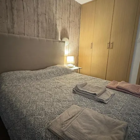 One-bedroom Apartment, 30m From The Apartment *